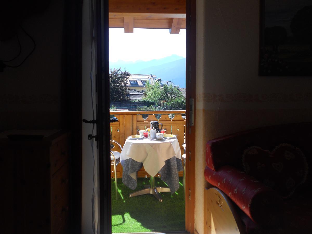 Hotel Garni Salvanel カヴァレーゼ エクステリア 写真