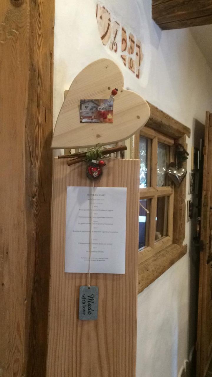 Hotel Garni Salvanel カヴァレーゼ エクステリア 写真