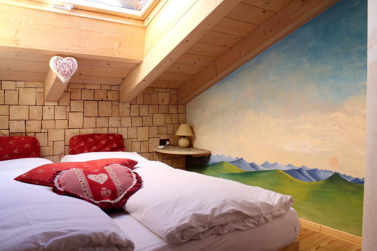 Hotel Garni Salvanel カヴァレーゼ エクステリア 写真